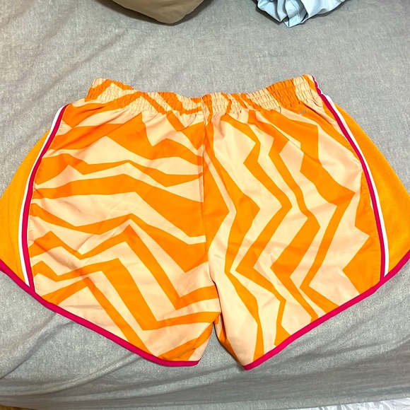 Nike shorts - Picture 2 of 2